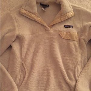 Women’s white Patagonia pullover